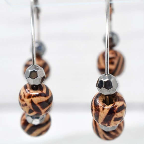 2" Zebra Print Wood Beads Leverback Hoop Earrings - Picture 5 of 12